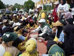 Ela dan Azwar Sapa Warga Masyarakat Sambirejo dengan Senam Sehat