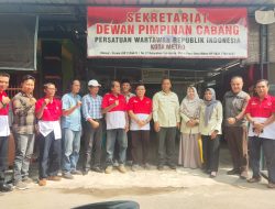 Monitoring Organisasi, Tim Verifikasi Kesbangpol Datangi Sekretariat PWRI Metro