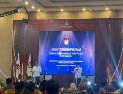 Tegas Santai Terarah, Qomaru Kuasai Panggung Debat Kandidat Kada Kota Metro