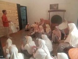 SMP Muhammadiyah Ahmad Dahlan Metro melakukan Kunjungan ke Objek Peninggalan Sejarah yang ada di Kota Metro 