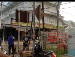 Gedung Sentral Mangga Dua Way Jepara Terbakar