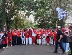 Dinas Pendidikan dan Kebudayaan Kota Metro menggelar Jalan Sehat memperingati HUT RI ke-80